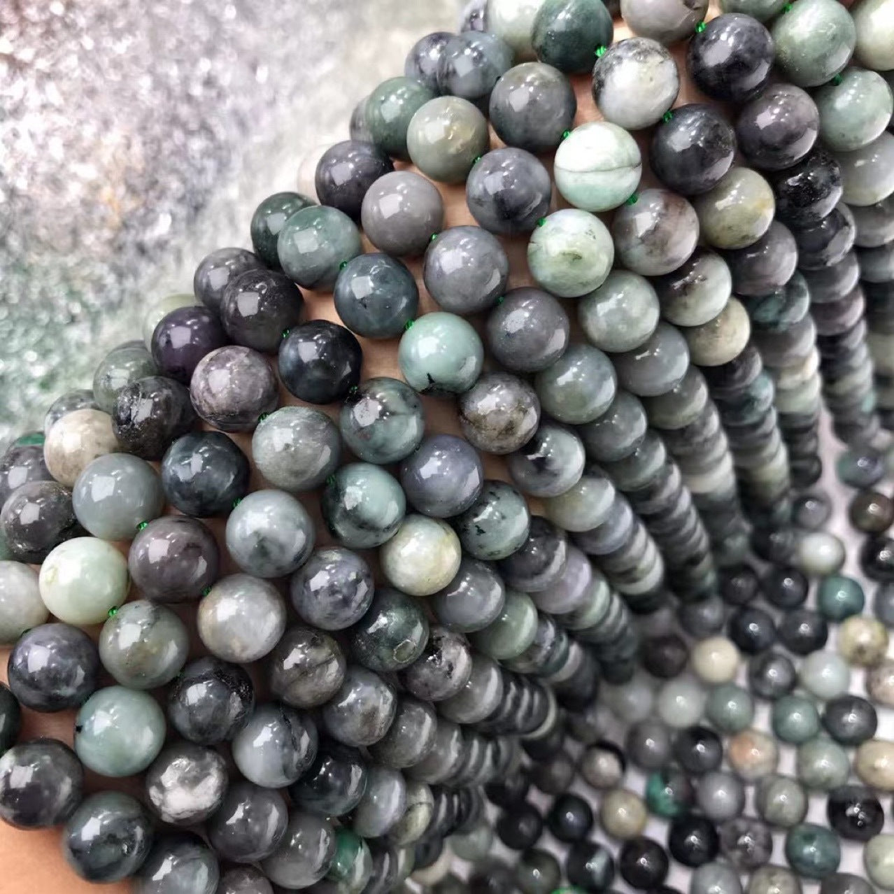 Emerald Round Beads 8mm