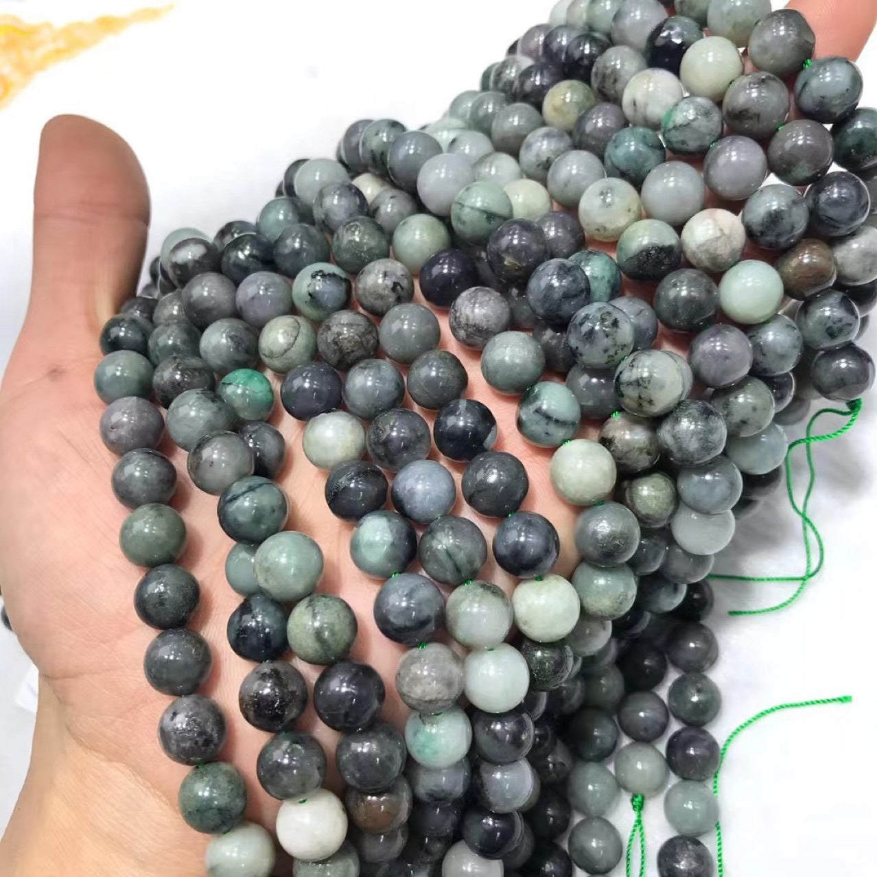 Emerald Round Beads 8mm